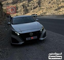 نيسان ألتيما